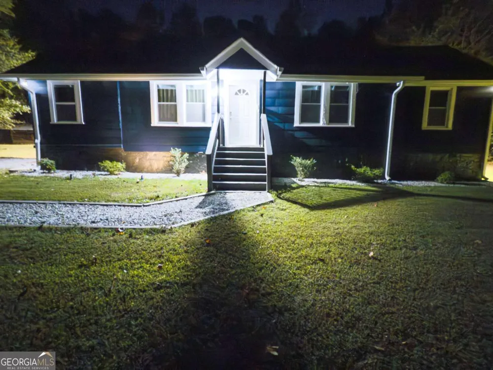 6557 Woodrow RD Lithonia, GA 30038