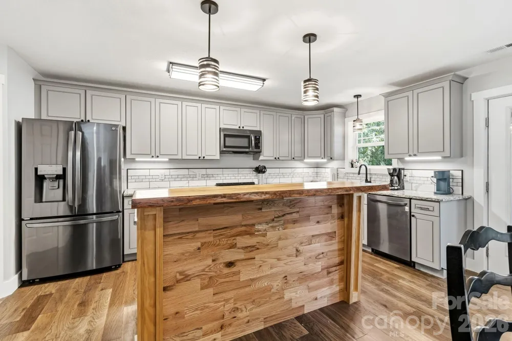 34 Aster Ridge Drive Waynesville, NC 28786