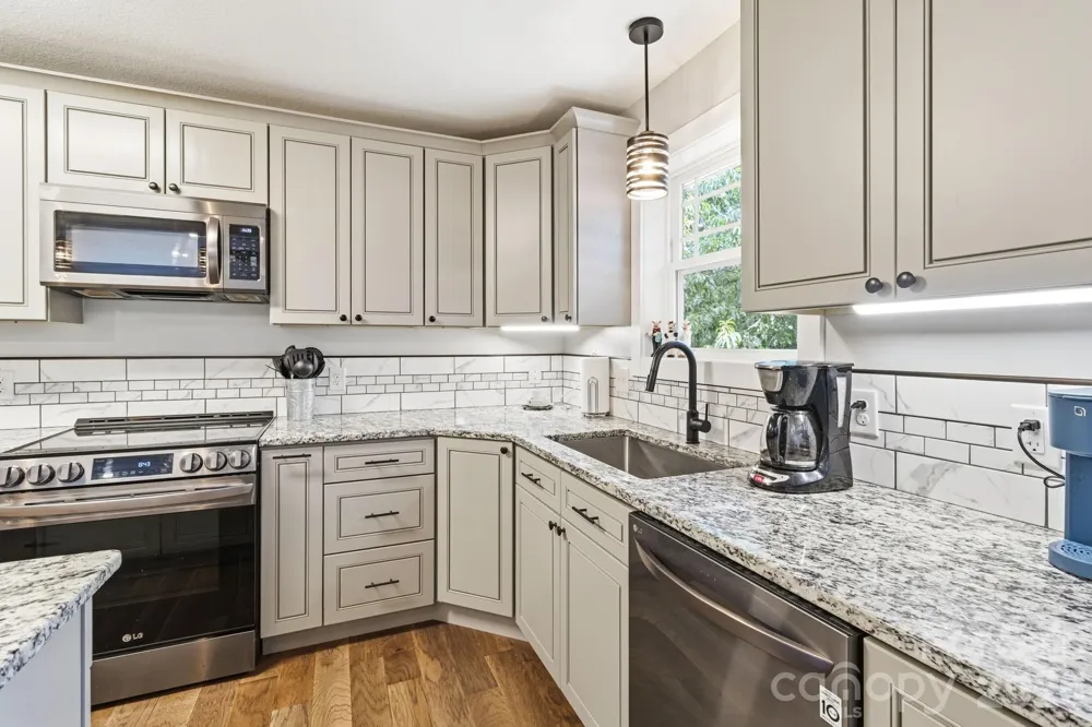 34 Aster Ridge Drive Waynesville, NC 28786