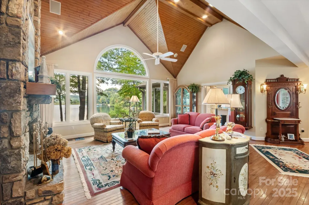 98 Taladu Court Brevard, NC 28712