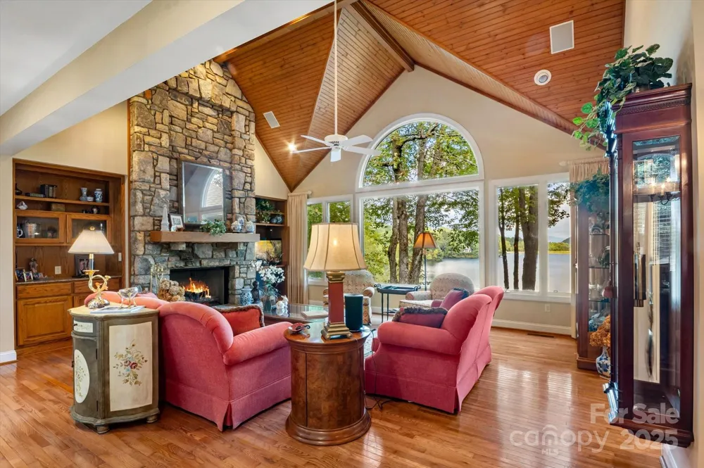 98 Taladu Court Brevard, NC 28712