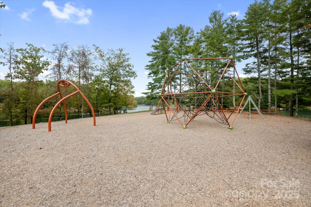 98 Taladu Court Brevard, NC 28712