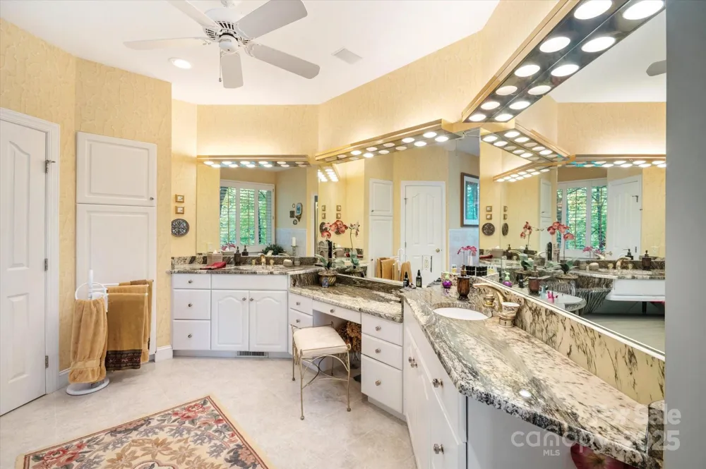 98 Taladu Court Brevard, NC 28712