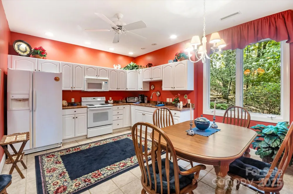 98 Taladu Court Brevard, NC 28712