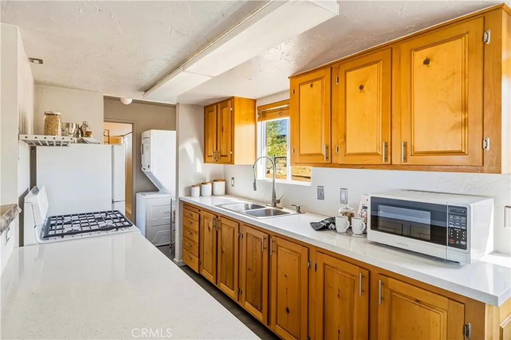 7025 Park Boulevard Joshua Tree, CA 92252