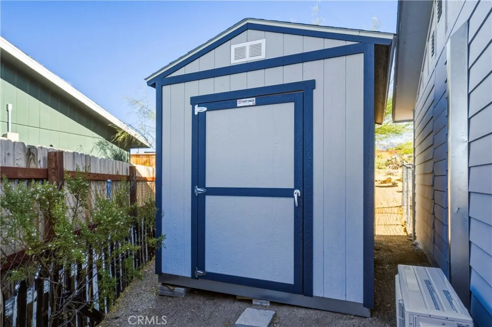 7025 Park Boulevard Joshua Tree, CA 92252