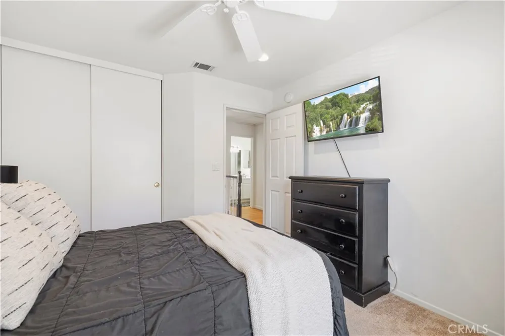 28127 Bobwhite Circle #98 Saugus, CA 91350