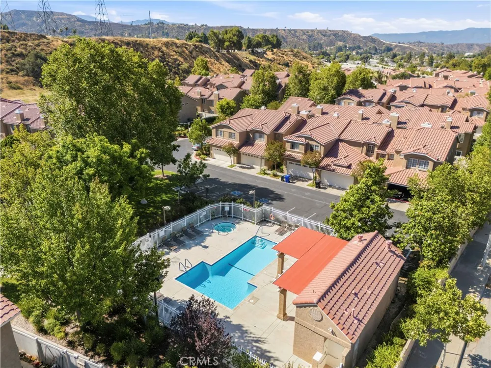 28127 Bobwhite Circle #98 Saugus, CA 91350