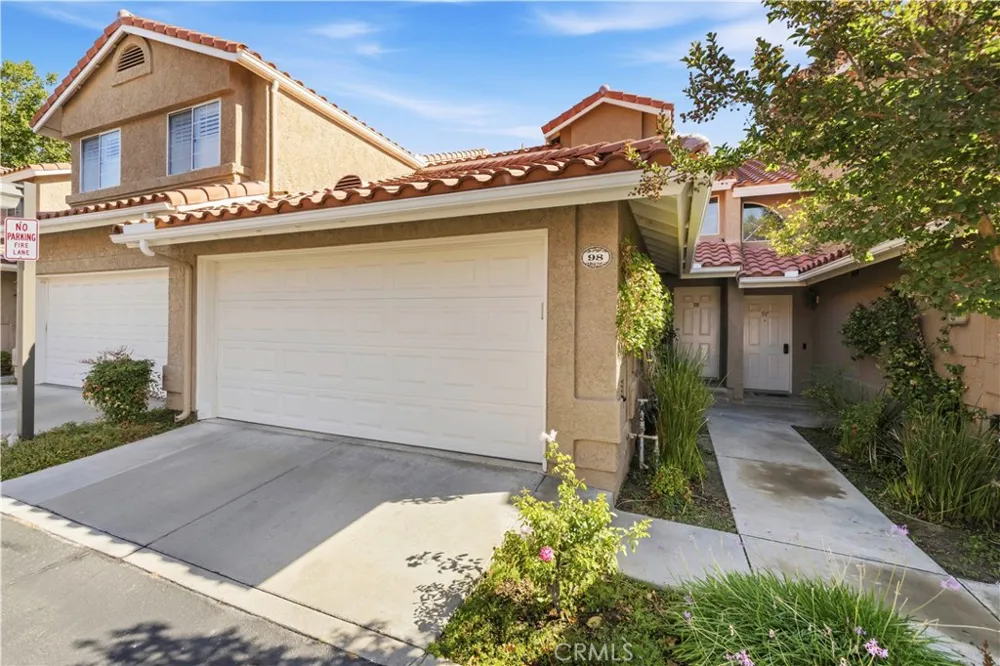 28127 Bobwhite Circle #98 Saugus, CA 91350