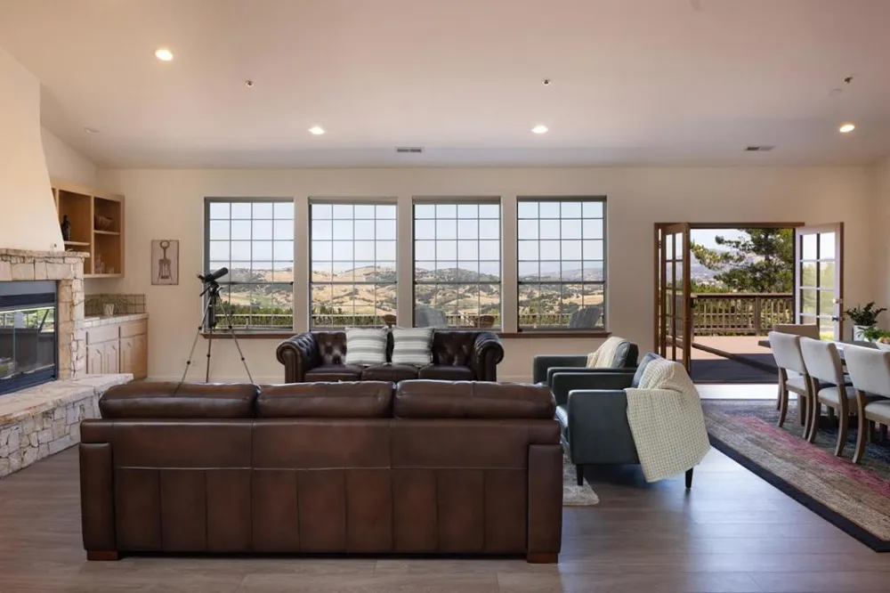 10590 Hidden Mesa Place Monterey, CA 93940