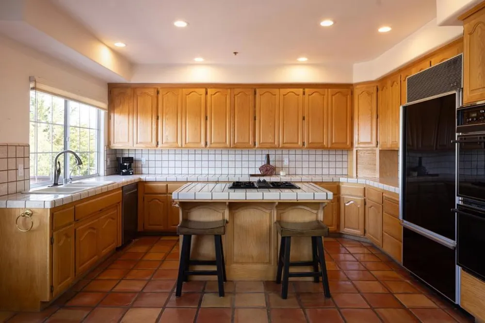 10590 Hidden Mesa Place Monterey, CA 93940