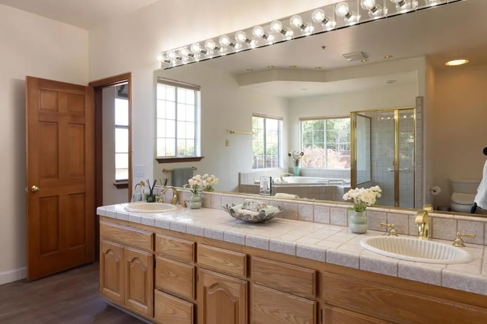 10590 Hidden Mesa Place Monterey, CA 93940