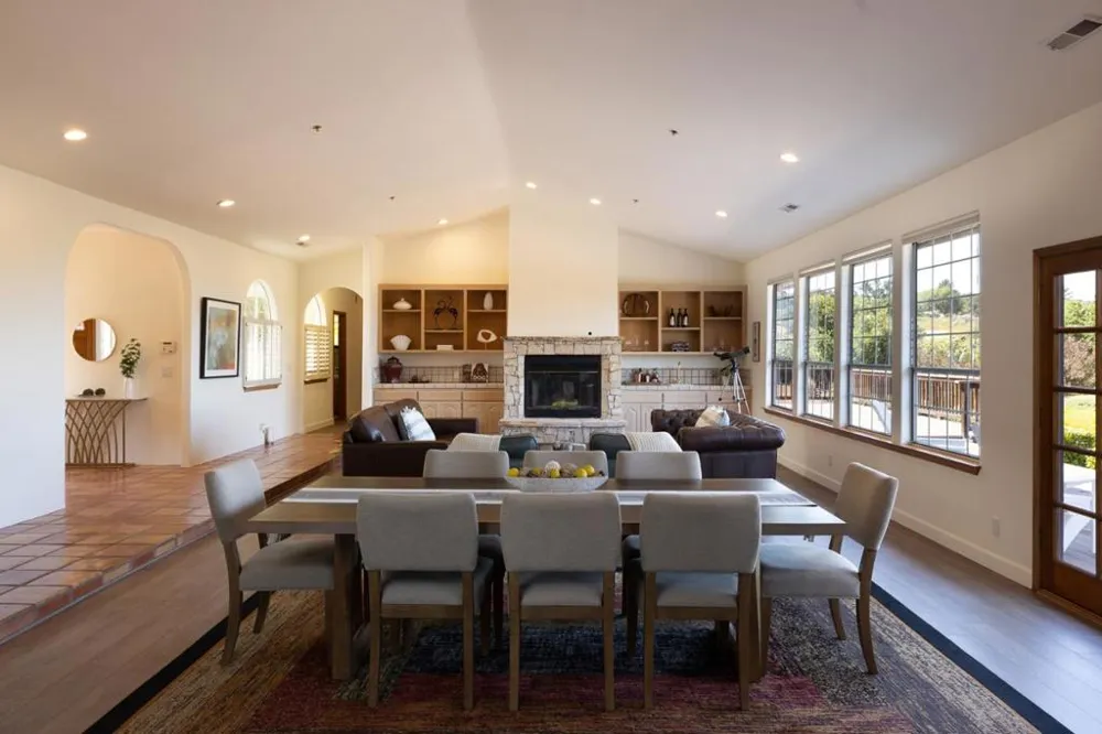 10590 Hidden Mesa Place Monterey, CA 93940