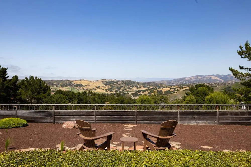 10590 Hidden Mesa Place Monterey, CA 93940