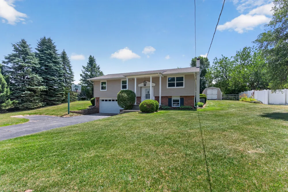 6423 Inverness Lane Jackson, MI 49201