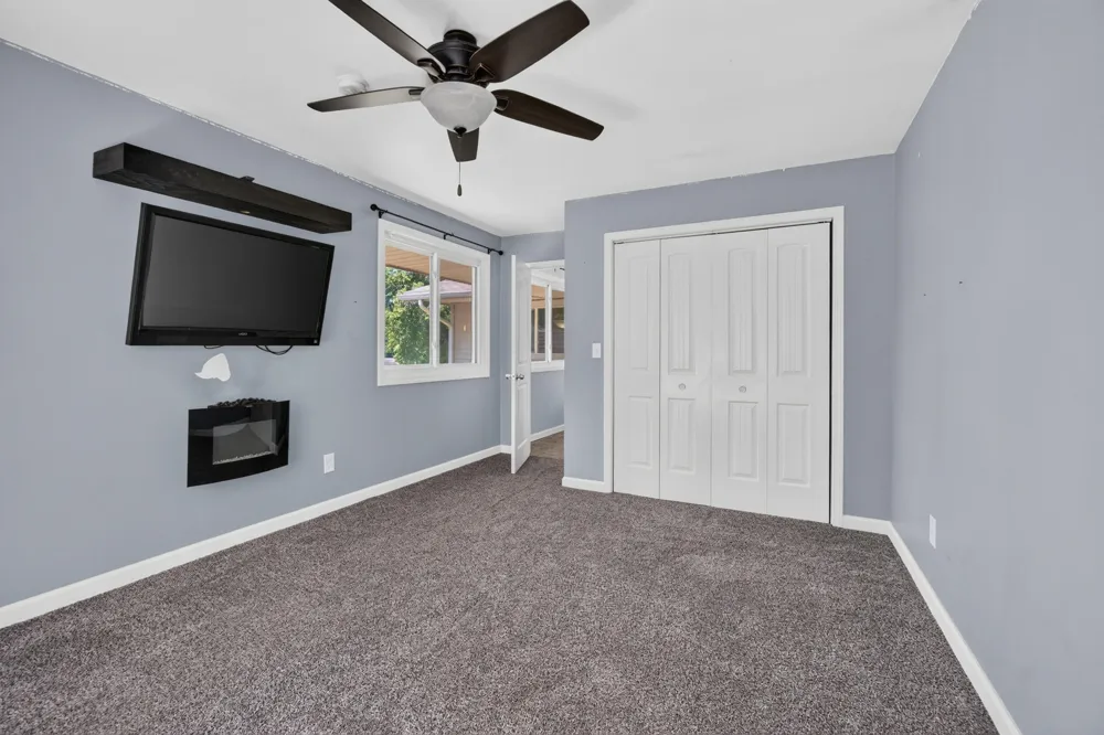 6423 Inverness Lane Jackson, MI 49201