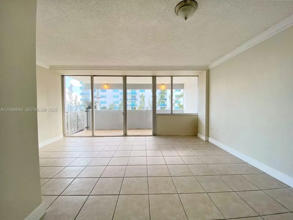 7545 E Treasure Dr #3I North Bay Village, FL 33141