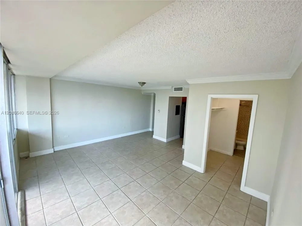 7545 E Treasure Dr #3I North Bay Village, FL 33141