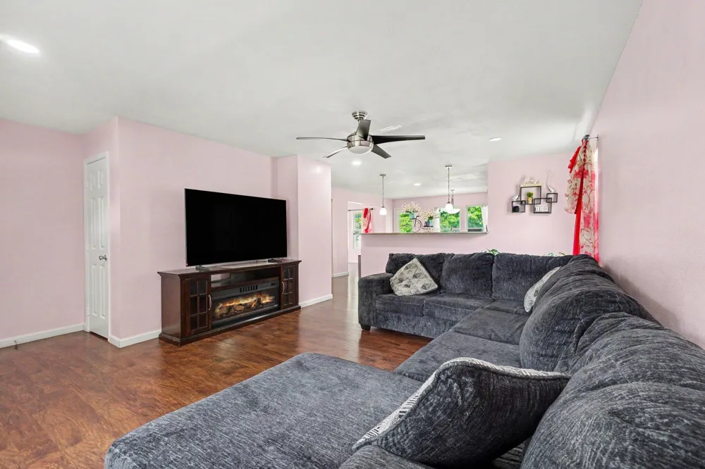 5420 Woodrush Avenue Texas Charter Township, MI 49009