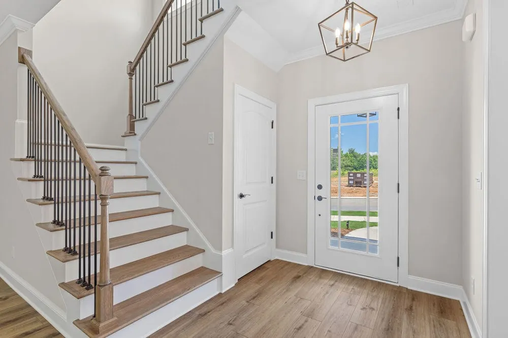 9828 Mayfly Road Ooltewah, TN 37363