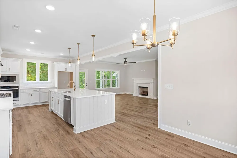 9828 Mayfly Road Ooltewah, TN 37363