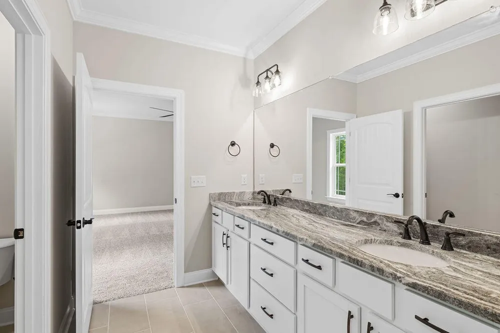 9828 Mayfly Road Ooltewah, TN 37363