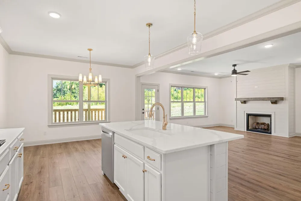 9839 Mayfly Road Ooltewah, TN 37363