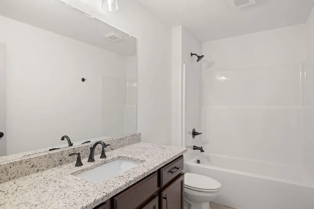 9839 Mayfly Road Ooltewah, TN 37363
