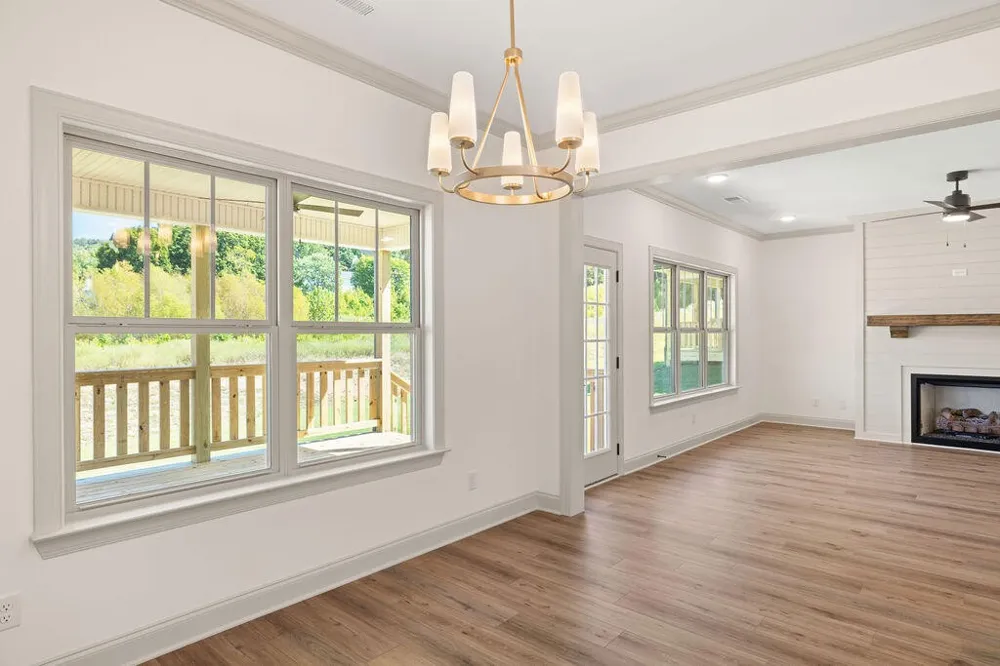 9839 Mayfly Road Ooltewah, TN 37363