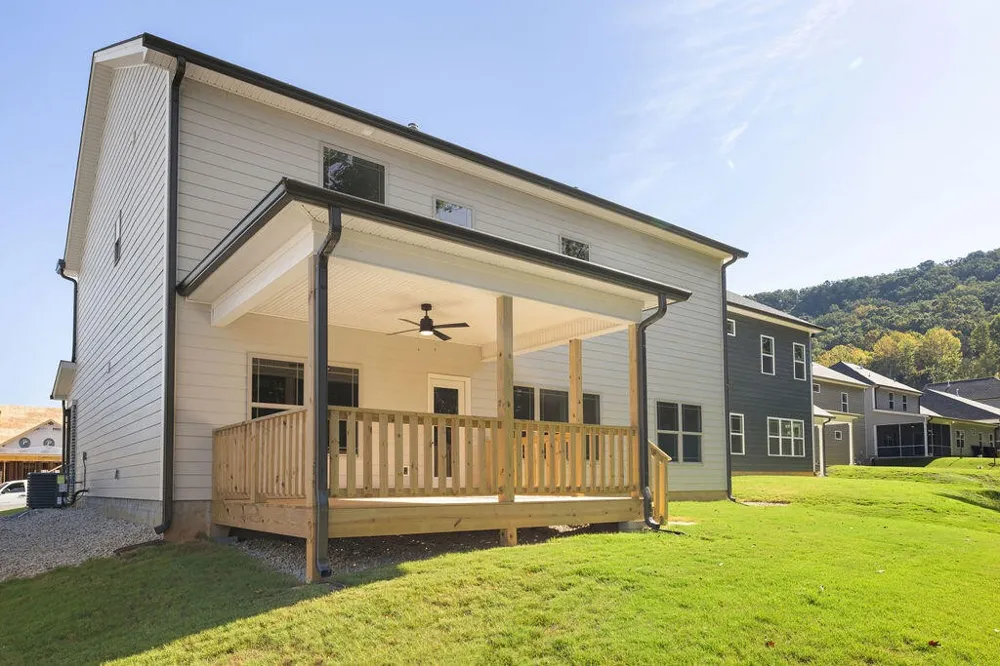 9804 Mayfly Road Ooltewah, TN 37363