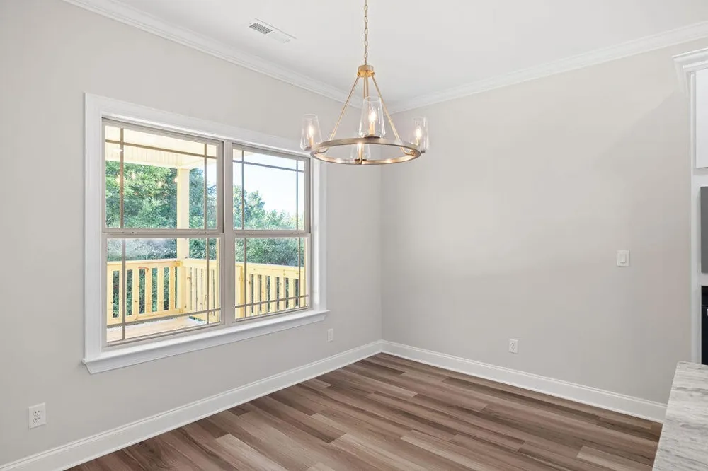 9804 Mayfly Road Ooltewah, TN 37363