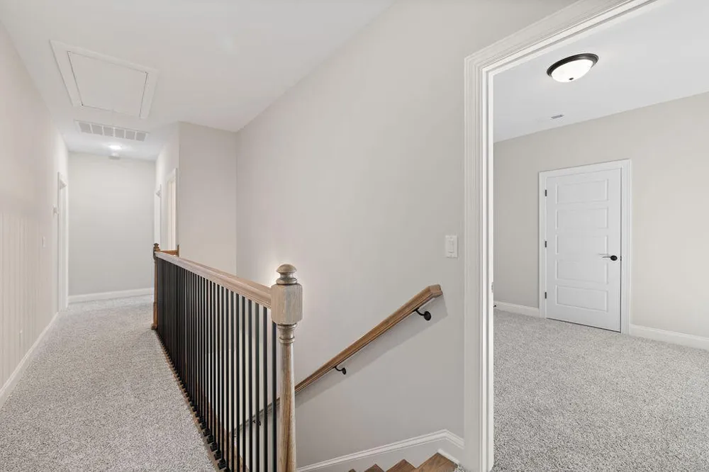 9804 Mayfly Road Ooltewah, TN 37363