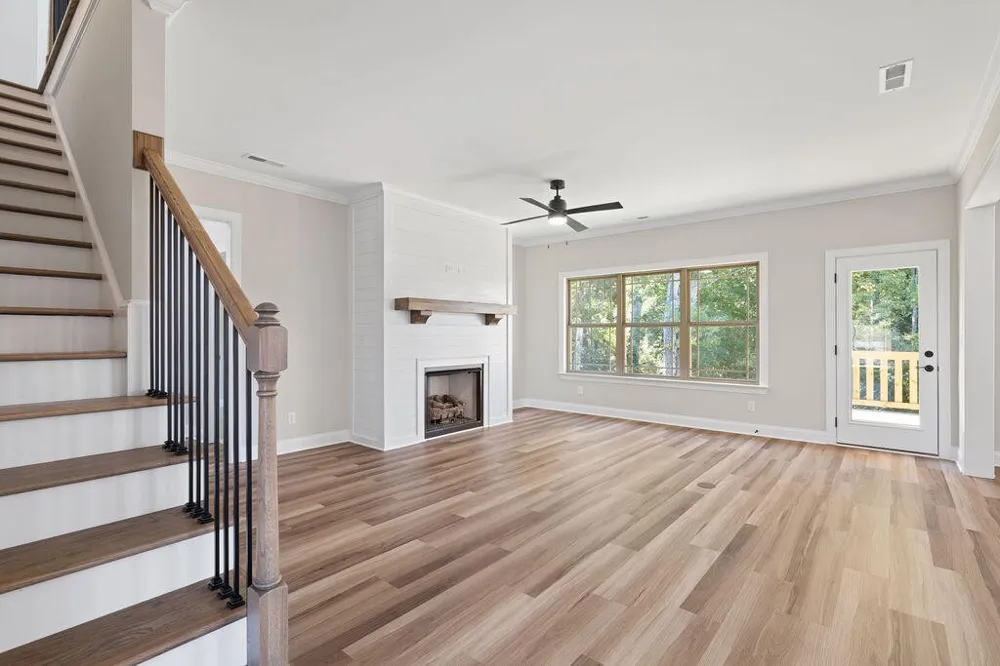 9804 Mayfly Road Ooltewah, TN 37363