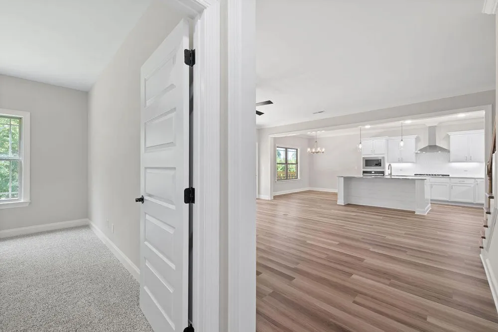 9804 Mayfly Road Ooltewah, TN 37363