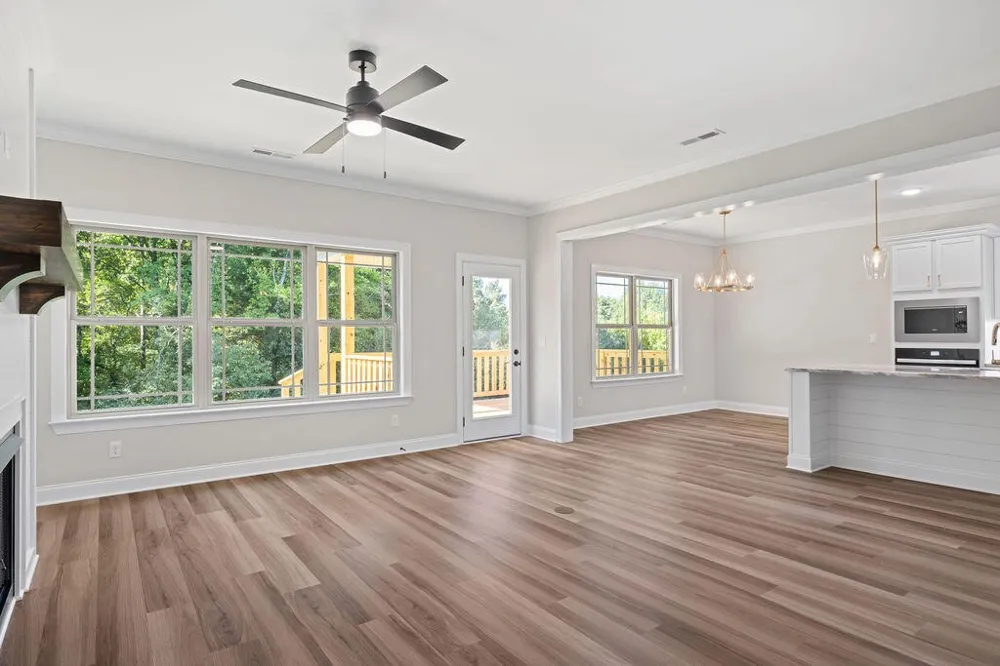9804 Mayfly Road Ooltewah, TN 37363
