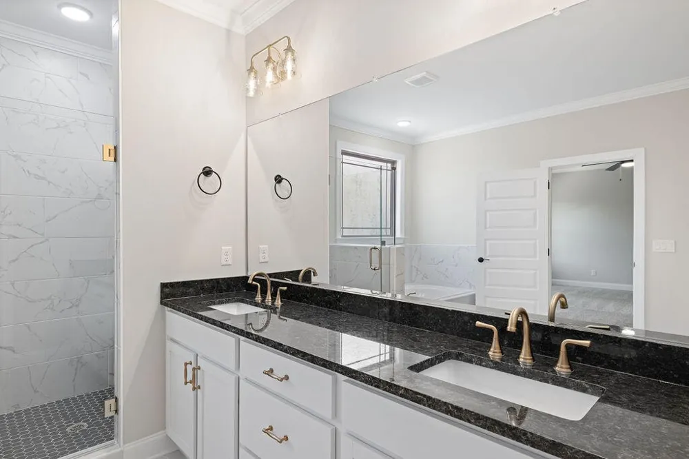 9804 Mayfly Road Ooltewah, TN 37363
