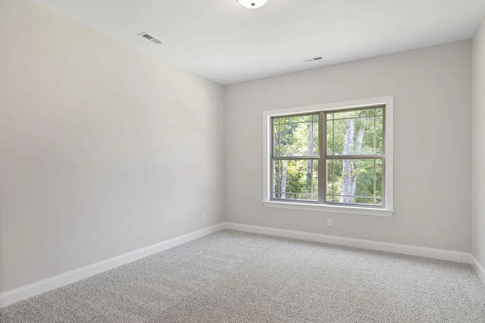 9804 Mayfly Road Ooltewah, TN 37363