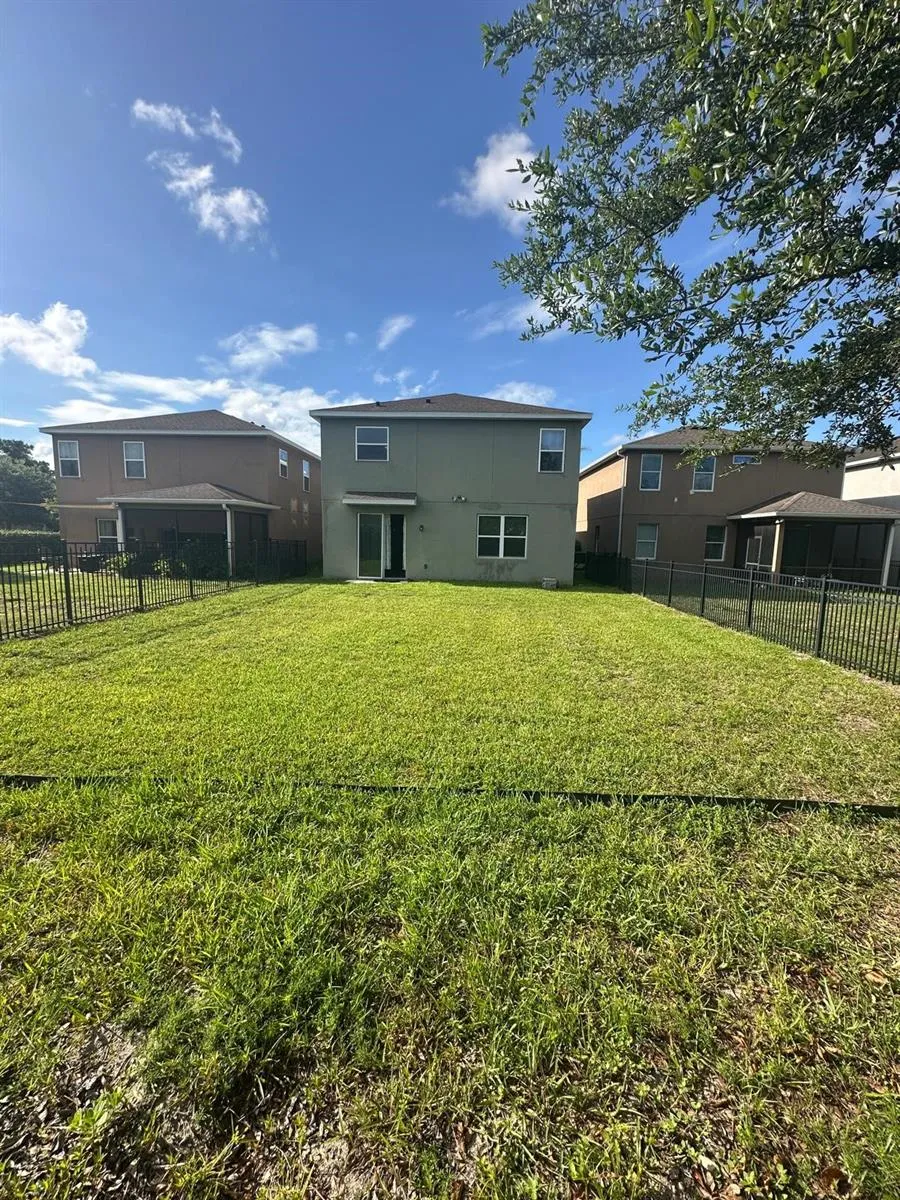 1382 RILEY CIRCLE Deland, FL 32724