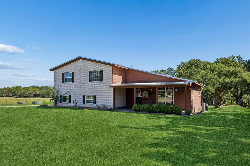 2986 Vz County Road 3208 Wills Point, TX 75169