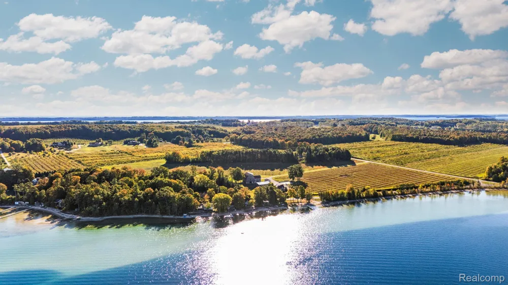 6 Cherry Beach Court Suttons Bay Township, MI 49682