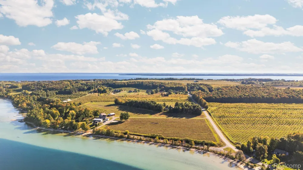 6 Cherry Beach Court Suttons Bay Township, MI 49682