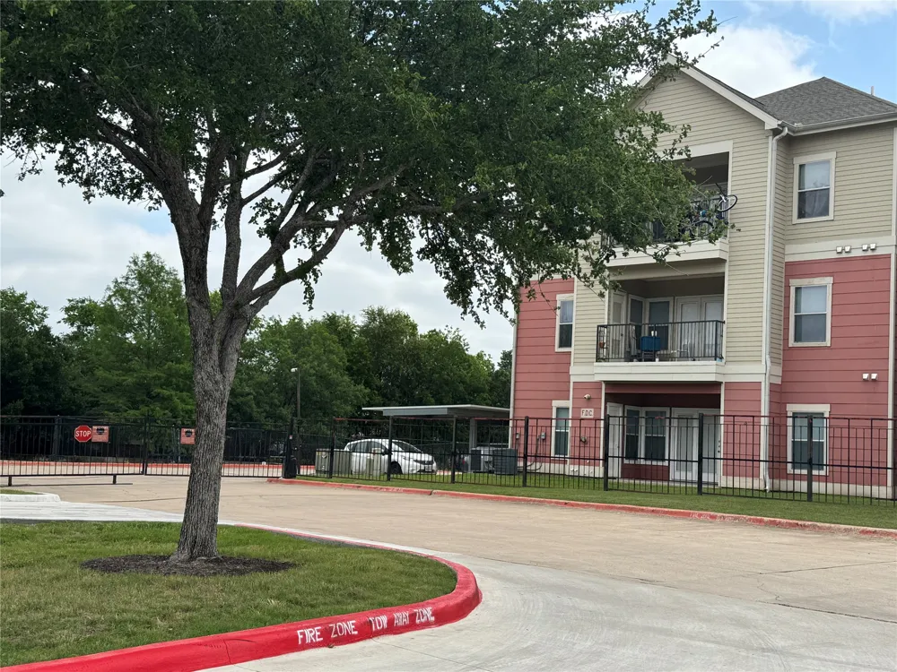 1901 Crossing Place #1101 Austin, TX 78741