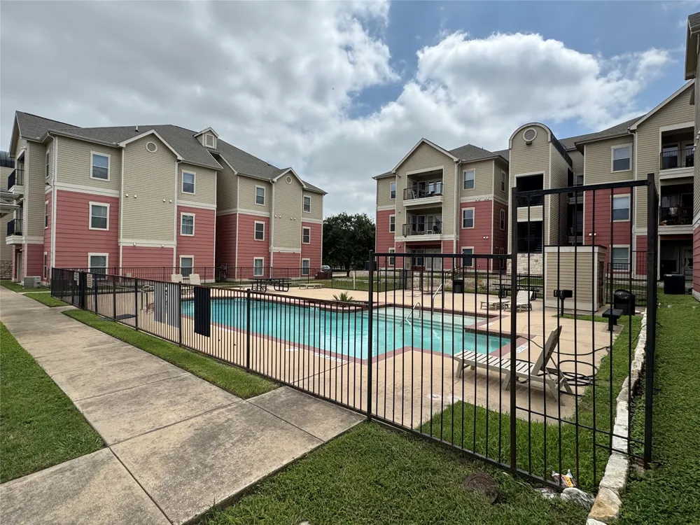 1901 Crossing Place #1101 Austin, TX 78741