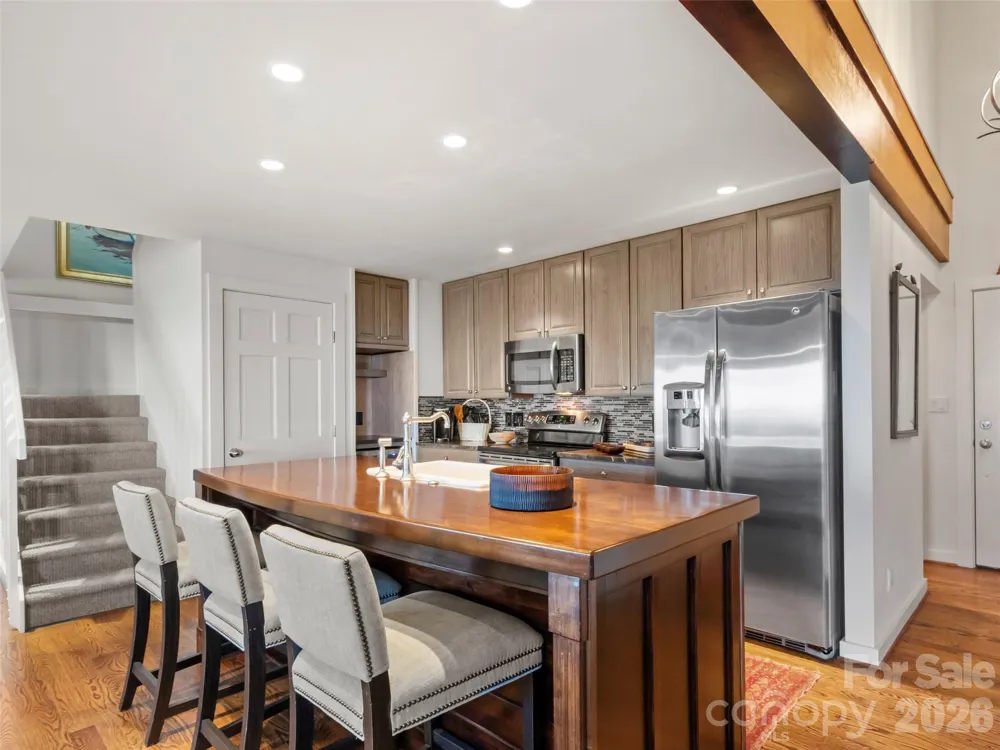 337 Rhododendron Lane Burnsville, NC 28714