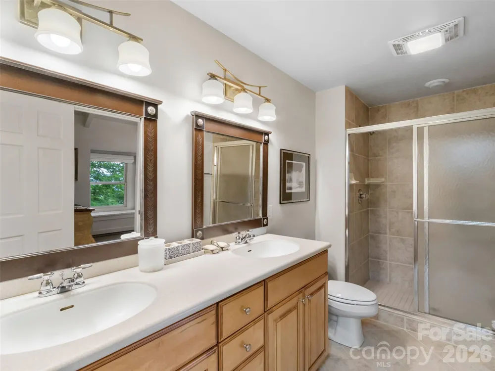 337 Rhododendron Lane Burnsville, NC 28714