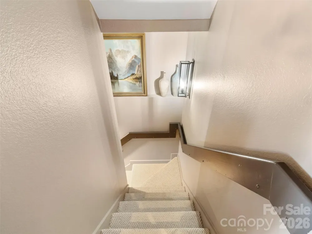 337 Rhododendron Lane Burnsville, NC 28714