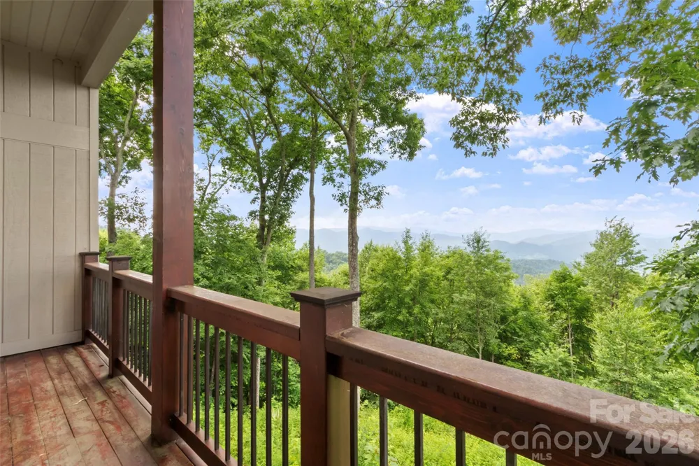 337 Rhododendron Lane Burnsville, NC 28714