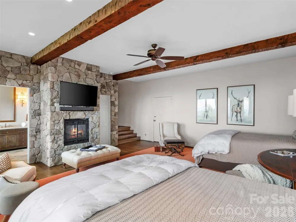 337 Rhododendron Lane Burnsville, NC 28714