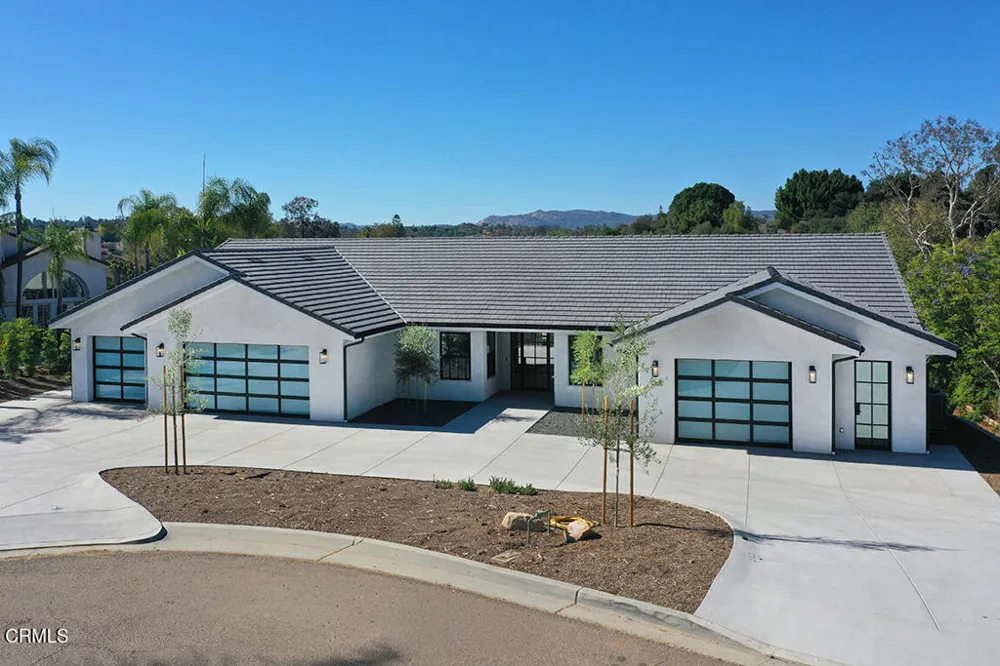 1048 Canyon Creek Place Escondido, CA 92025