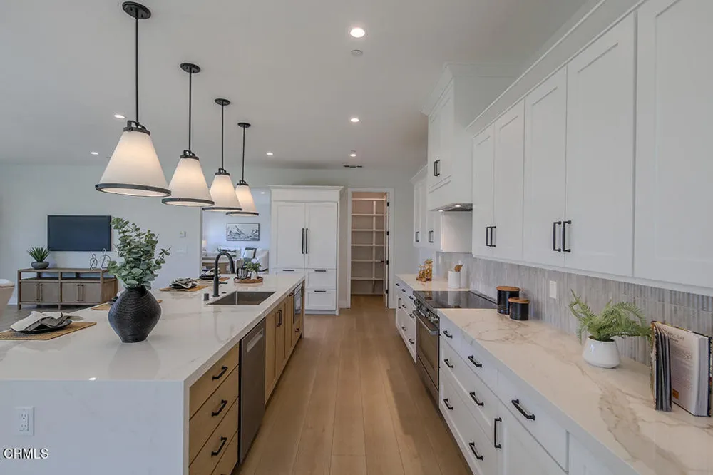 1048 Canyon Creek Place Escondido, CA 92025
